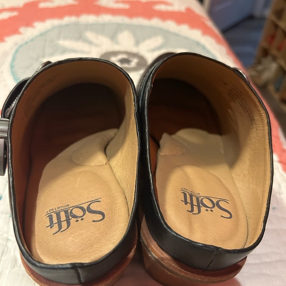 Mules - Picture 3 of 7